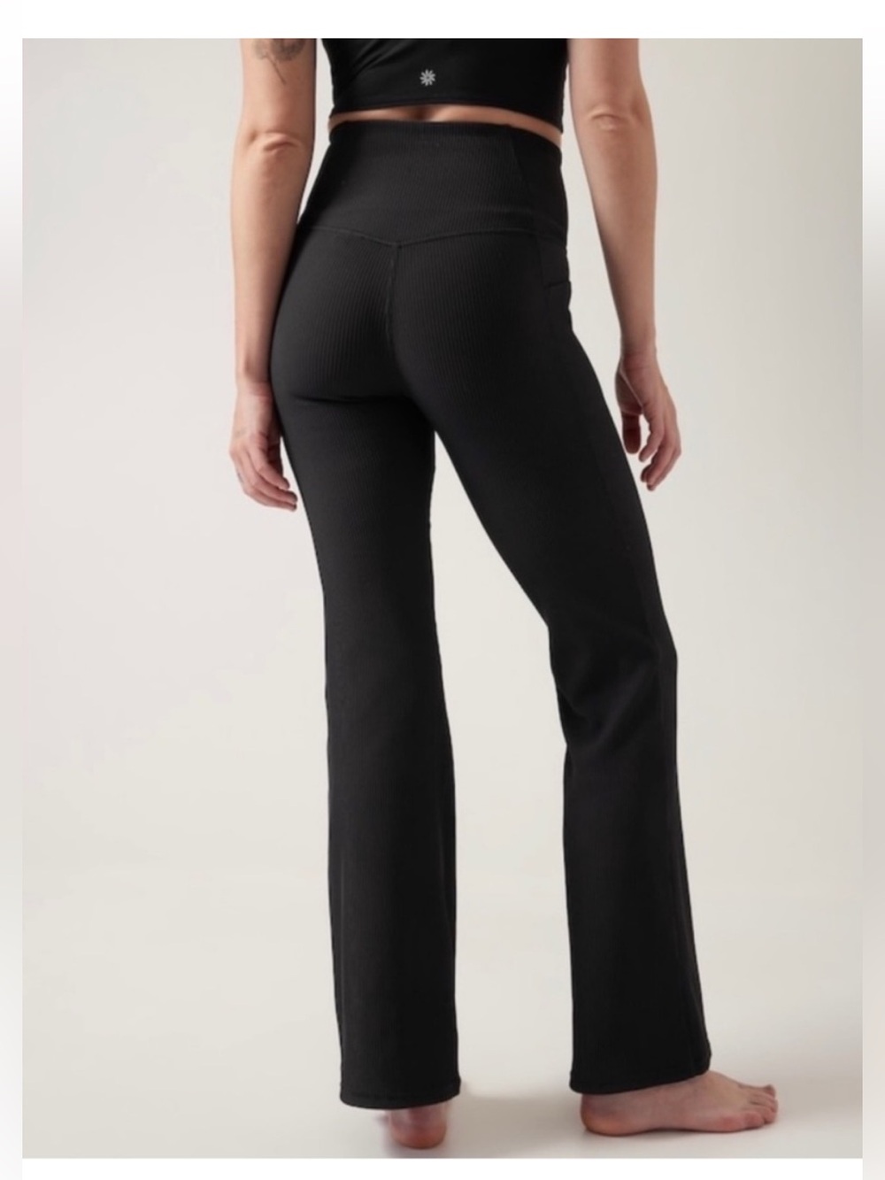 Athleta salutation stash ribbed flare pants black small NEW